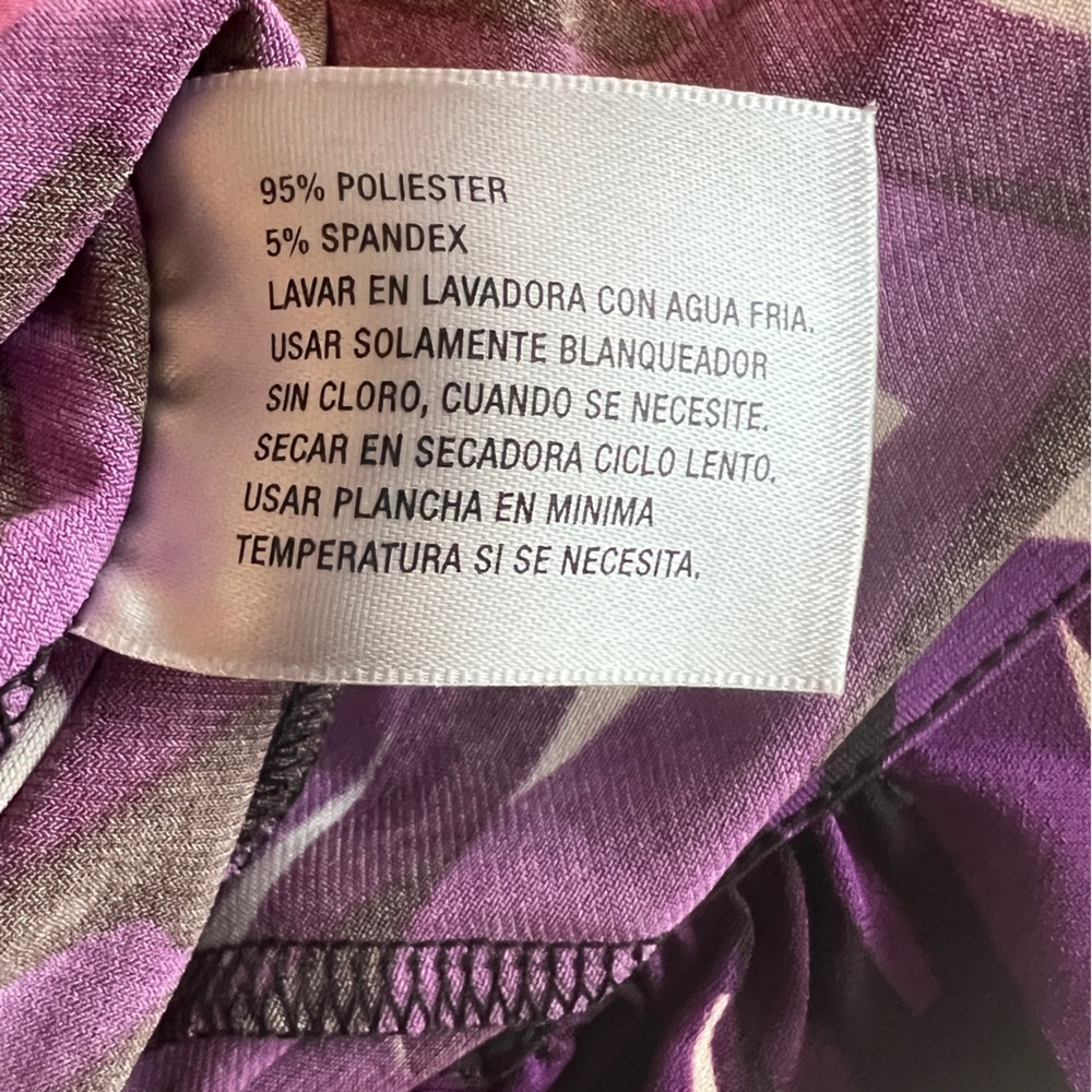 Women's Worthington Petite Stretch Top Blouse Size PXL Purple White Black - Picture 9 of 9